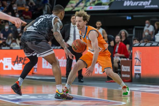 在现代足球 在现代足球