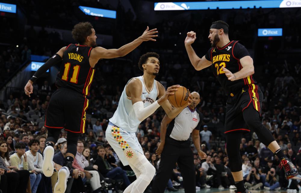 年轻防守球 年轻防守球