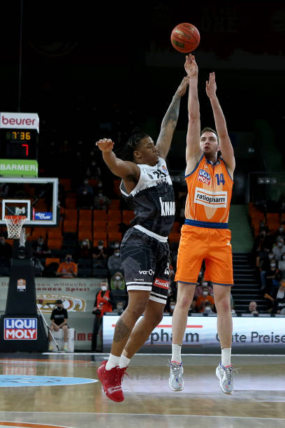 开局慢热 开局慢热