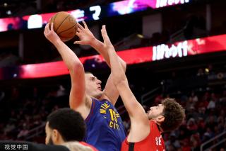 乌度卡：做自己，不要因糟糕吹罚改变自己（乌度卡：保持本色，别让糟糕判罚左右你）